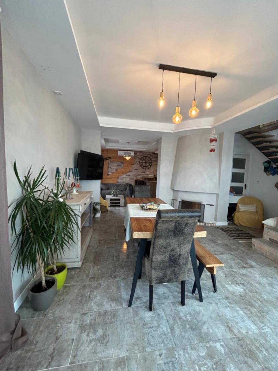 Comme A La Maison ناربون المظهر الخارجي الصورة